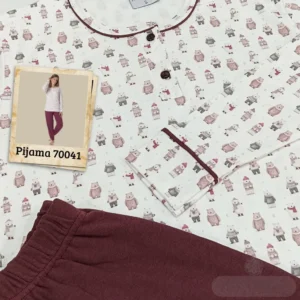 Conjunto pijama mujer invierno Leniss 70041. Camiseta estampada con ositos y pantalón elástico color burdeos.